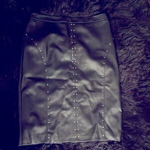 ✨Worthington faux leather studded pencil skirt ✨